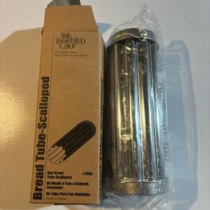 NWT The Pampered Chef Bread Tube Scalloped 1565 New Baking Bake Cook Cooking